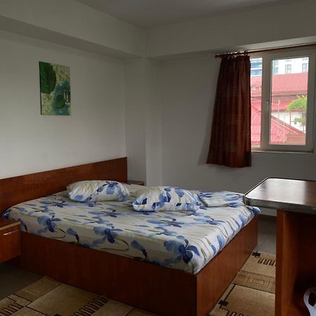 Quiet Garden Ground Floor Apartamento Bucareste Exterior foto